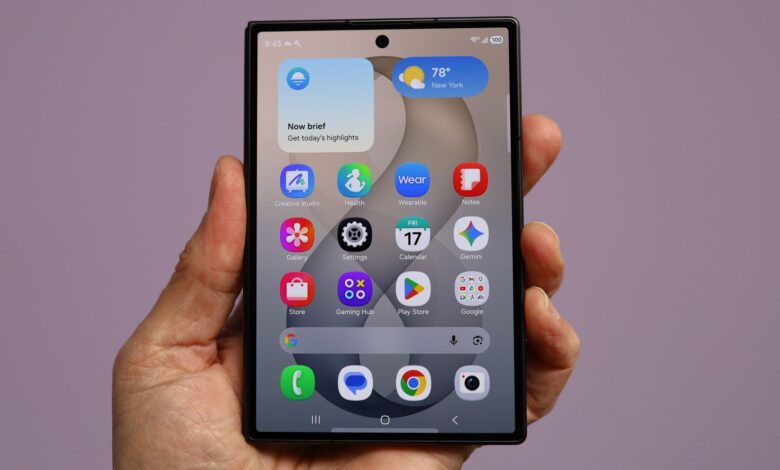 Apple’s Late Entry Into Foldable Phones Raises the Stakes for the iPhone Ultra